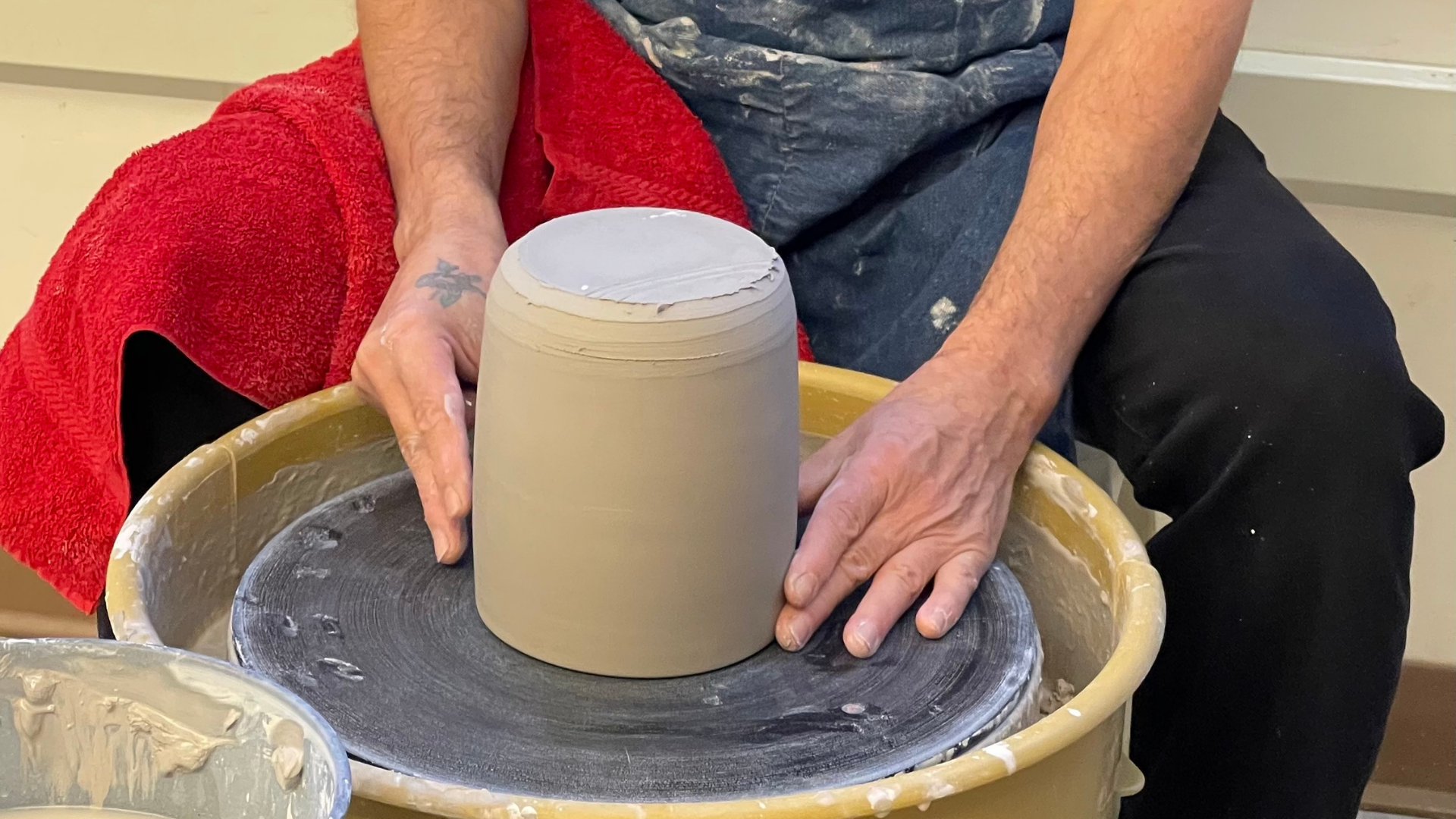 Learn to throw on the pottery wheel, take a private class or come in for  open studio! %